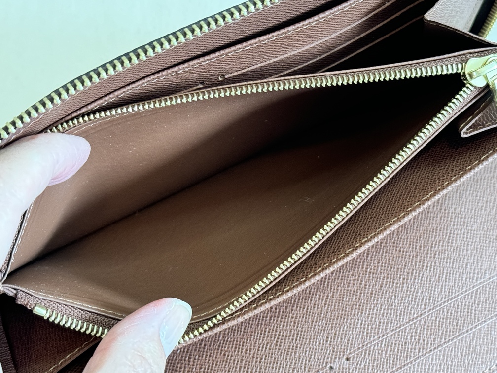 Zippy Organizer Monogram | www.luxuryaccessoires.com Zippy Organizer Monogram | www.luxuryaccessoires.com